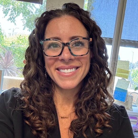 Meet your Posher, Michele - Picture 1 of 7